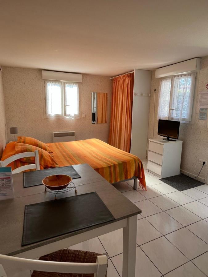 Hôtel Résidence Les Flots Saint-Palais-sur-Mer Esterno foto